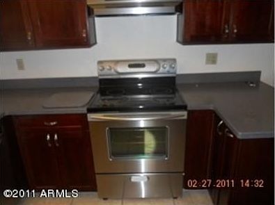 4th image of 925 N College Ave Unit 229