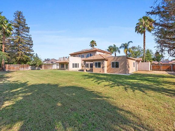 5th image of 11407 Palm Ave