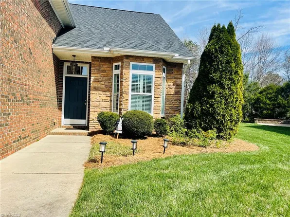 5765 Knoll Ct, Lewisville, NC 27023