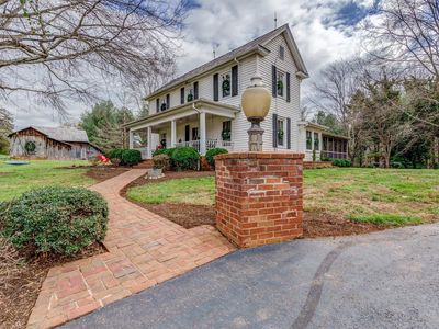 918 Middle Valley Rd, Hardy, VA, 24101