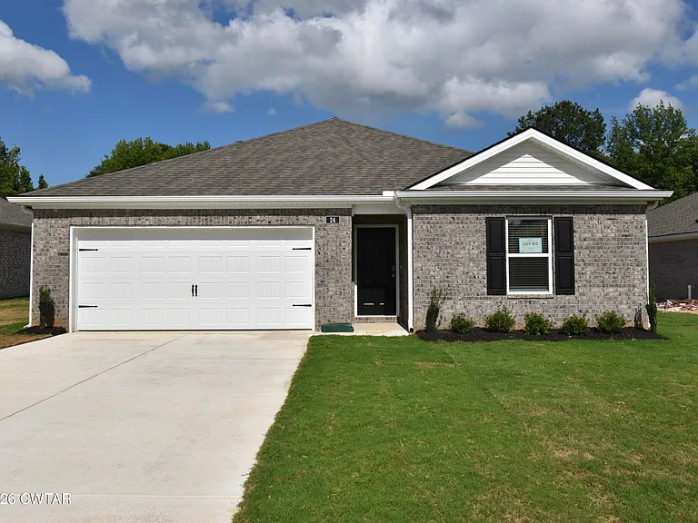 24 Chesterfield Cv — Photo 1