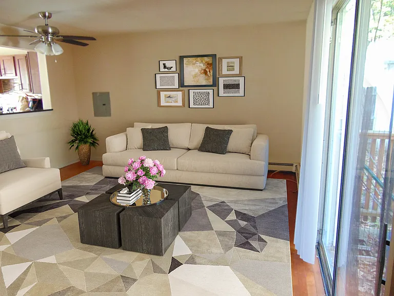 518 Harbor View Ct — Photo 5