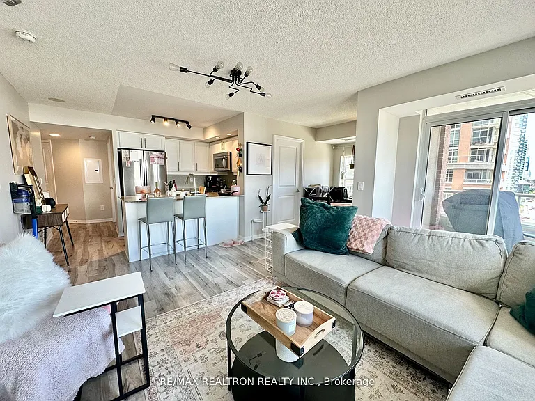 85 E Liberty St #1006 — Photo 6
