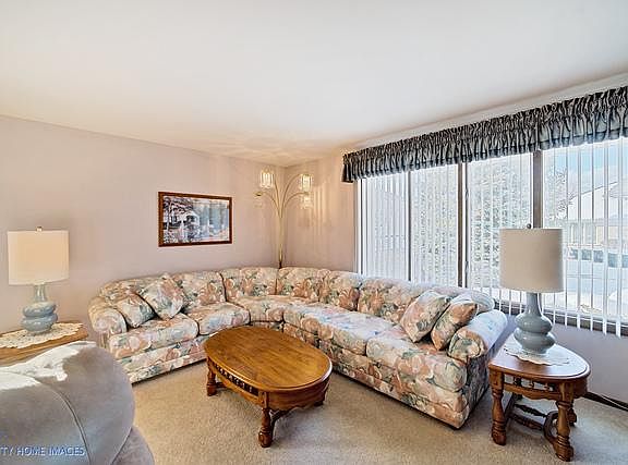 3rd image of 7211 W 152nd Pl