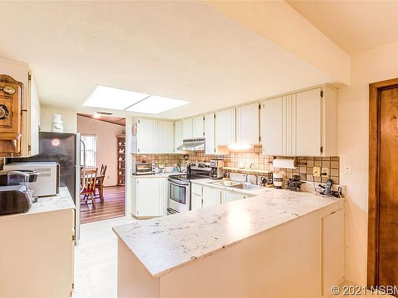 5th image of 2209 Live Oak Dr