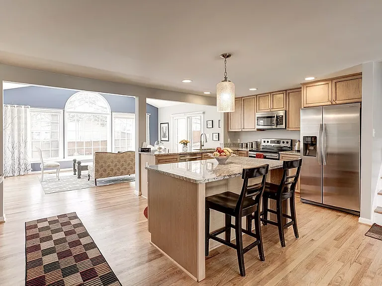 8116 Irwell Ct — Photo 1