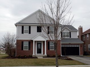 350 Bluegrass Pkwy, Oswego, IL 60543