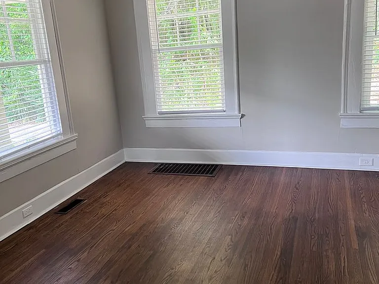 3 Bedroom / 2 Bathroom House in Glen Iris — Photo 8