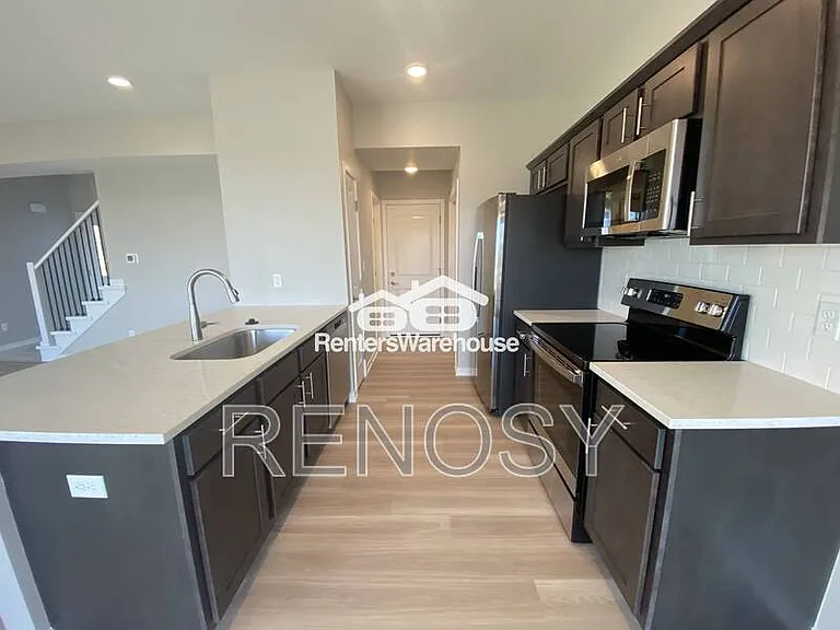 7000 Lake Ridge Ave #13 — Photo 2