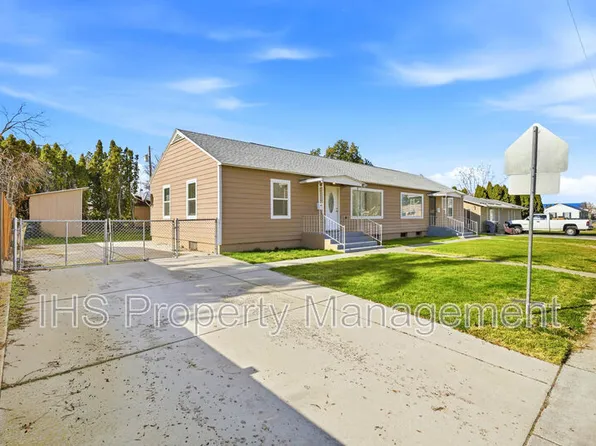 1105 Thayer Dr, Richland, WA 99354