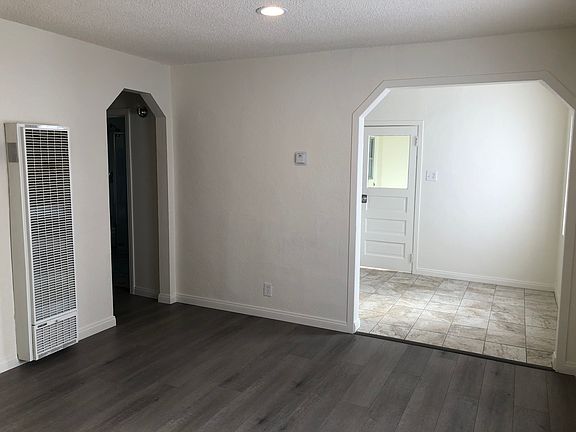 3rd image of 560 W 21st St #A