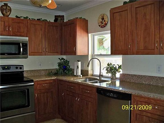 5th image of 1004 Pineview Ave