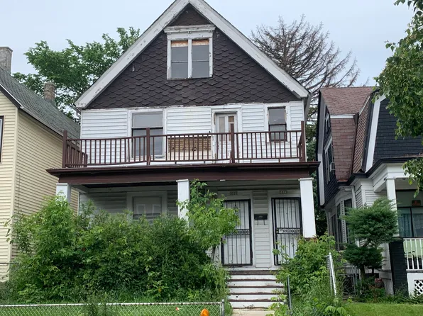 3021 N 21st St, Milwaukee, WI 53206