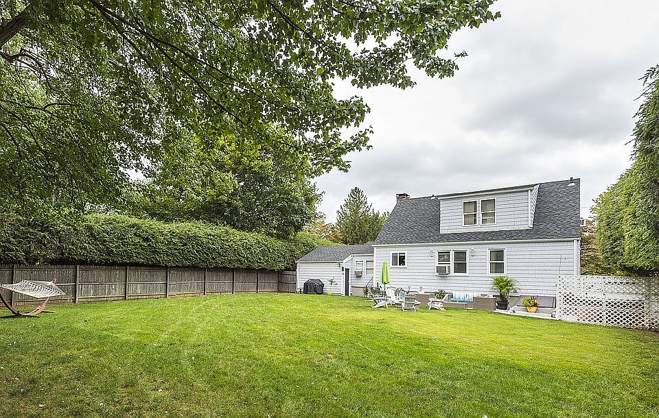 2nd image of 177 Candlewood Rd