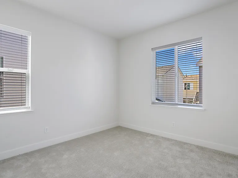 2926 Granger St — Photo 8
