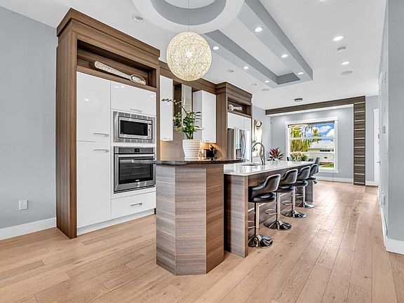 5th image of 2417 N 25th Ave NW