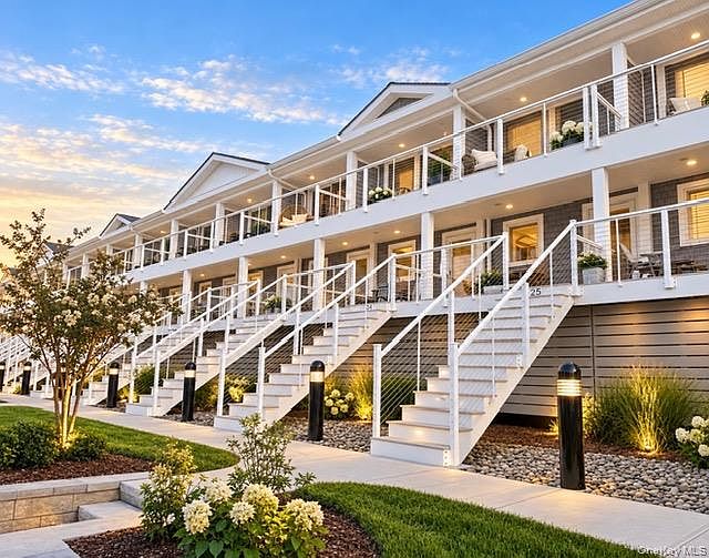 1st image of 575 Dune Road #25