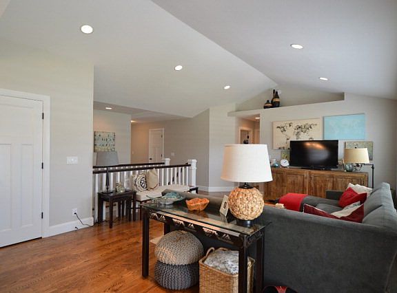2nd image of 4263 Daytona Cir