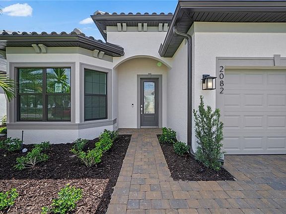 2nd image of 2082 Don Benito WAY