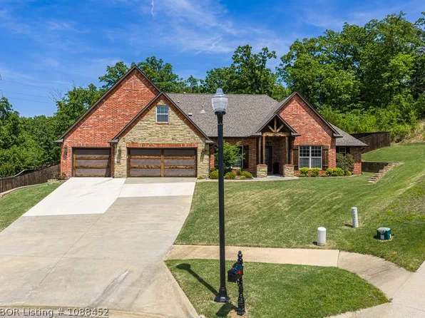 8801 Reata St, Fort Smith, AR 72916