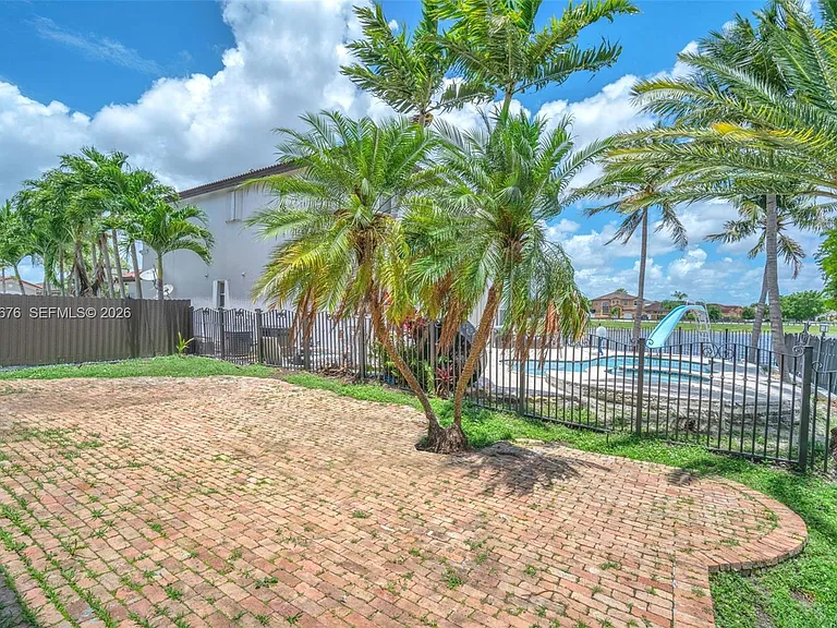 2155 SW 156th Ct — Photo 55