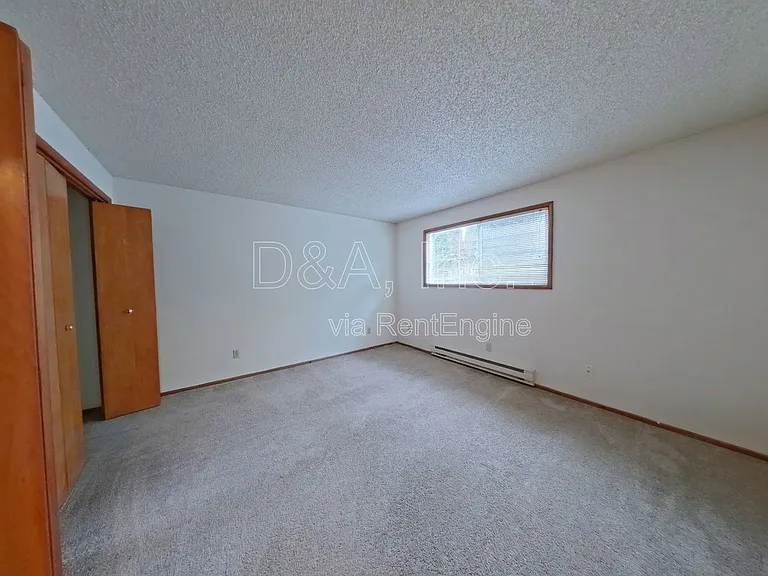 605 NW Kings Blvd #2 — Photo 5