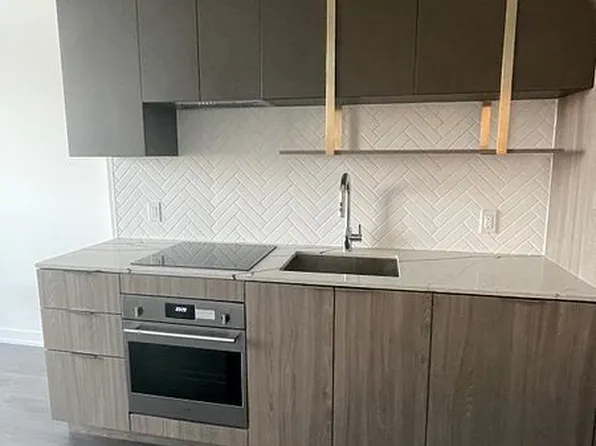 15 Holmes Ave #3007, Toronto, ON M2N 4L8