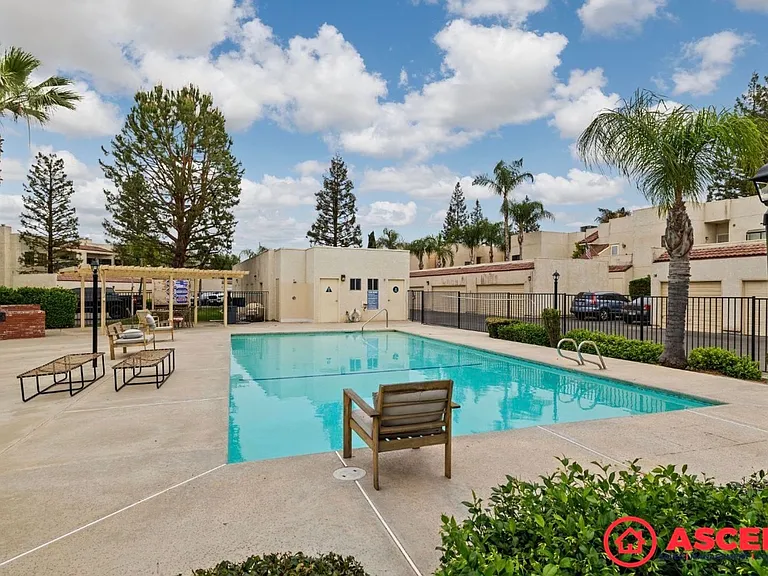 14500 Las Palmas Dr #32 — Photo 20