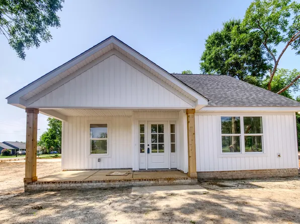 4310 Camden Hwy, Dalzell, SC 29040