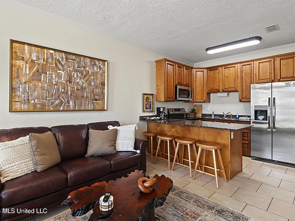 5th image of 1101 Century Oaks Dr #B