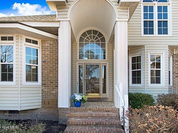 5th image of 109 Breezewood Drive