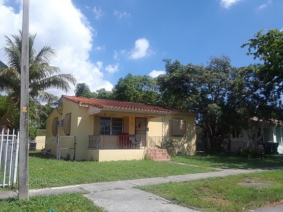 2nd image of 515 NW 132nd St