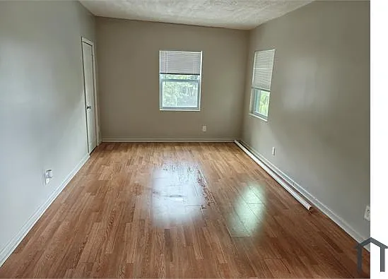 1418 Union St W — Photo 5