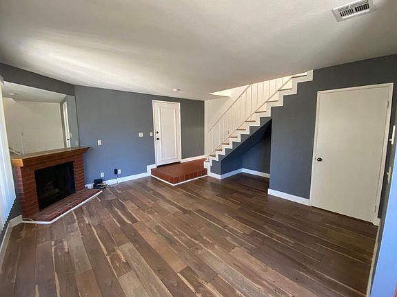 2nd image of 5729 Hazeltine Ave APT 4