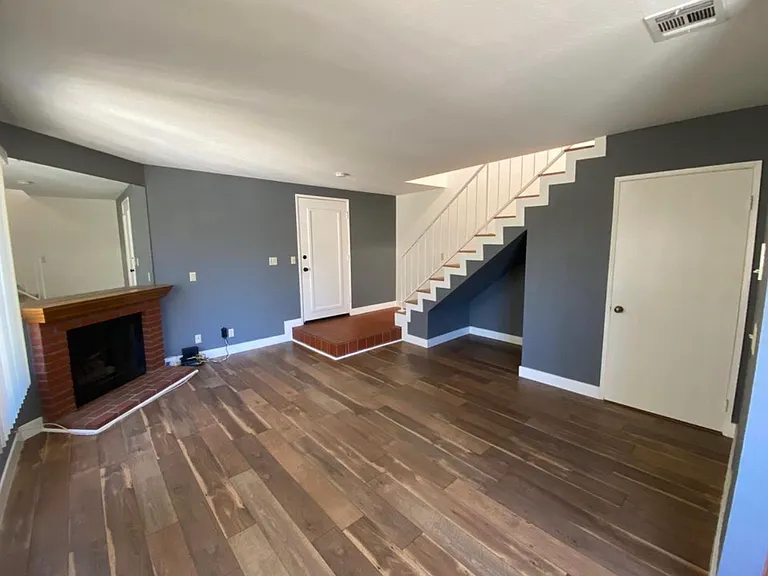 5729 Hazeltine Ave #4 — Photo 3