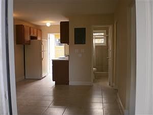 2nd image of 873 NW 16th Ave