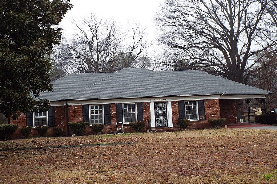 1st image of 1348 Oakwood Dr