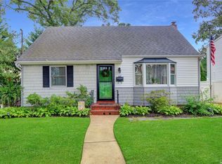 214 Elsie Ave, Merrick, NY 11566