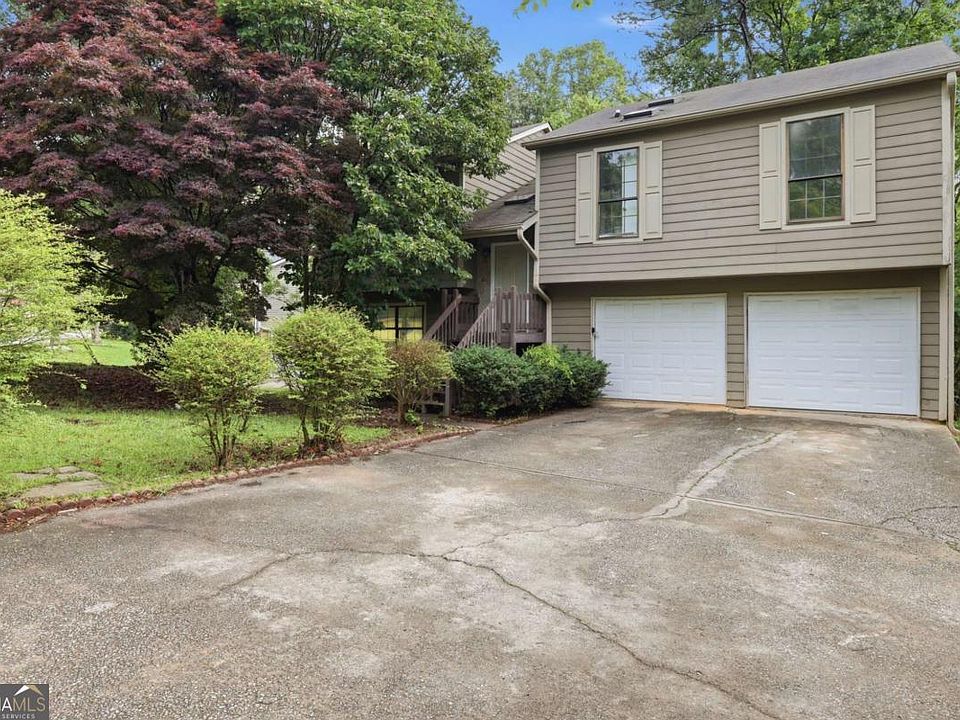1st image of 1648 Olde Oak Dr