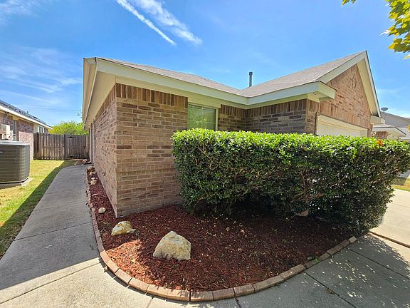 5th image of 8928 Sunny Hollow Dr