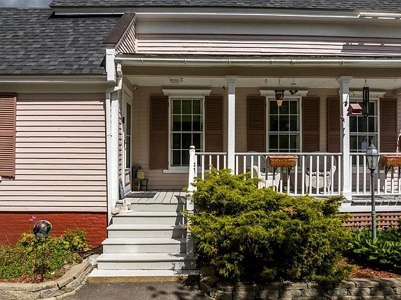2nd image of 19 Sheridan Avenue