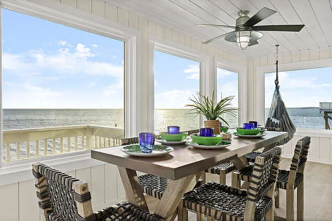 2149 Fairfield Beach Rd — Photo 38