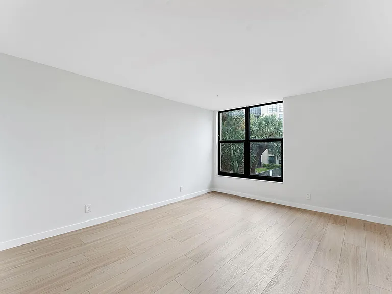 20 Royal Palm Way #2060 — Photo 13