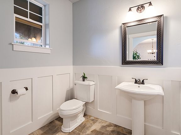 5th image of 1609 Angelina Way