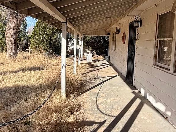 2nd image of 503 W Mountain View Rd