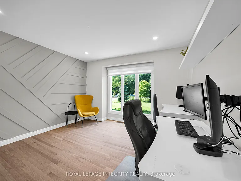 1218 Rideau Bend Cres — Photo 10