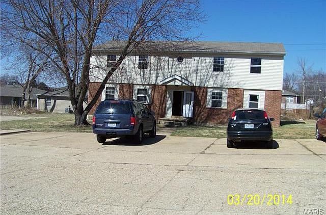 2nd image of 2213 Vienna Rd