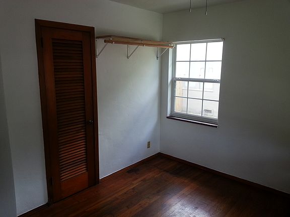 3rd image of 5225 37th St N