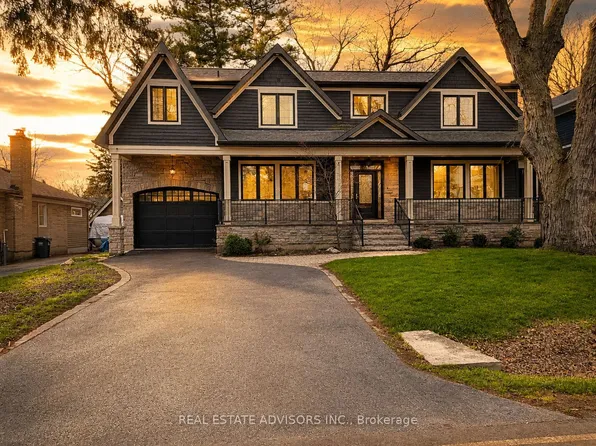 428 Maplehurst Ave, Oakville, ON L6L 4Y7