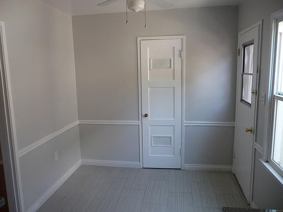 5th image of 12310 Magnolia Blvd #12310